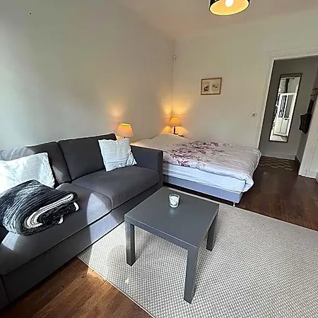 Superbe Dans Avec Entree Independante Lejlighed Clamart